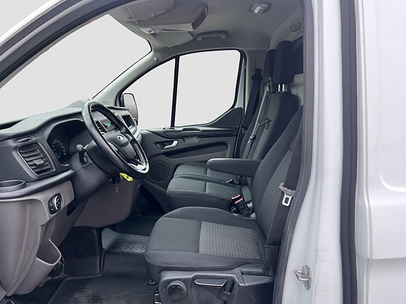 Ford Transit Custom 9 of 18