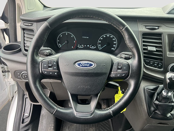 Ford Transit Custom 10 of 18