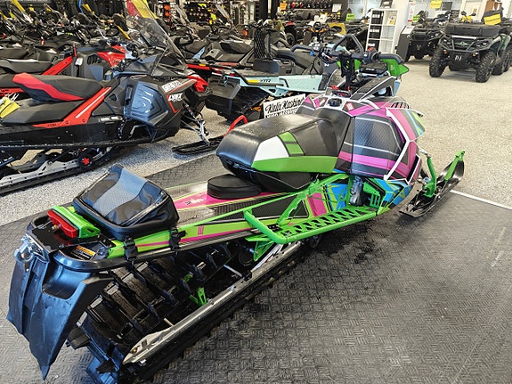 Arctic Cat M6000 med elstart 4 of 5