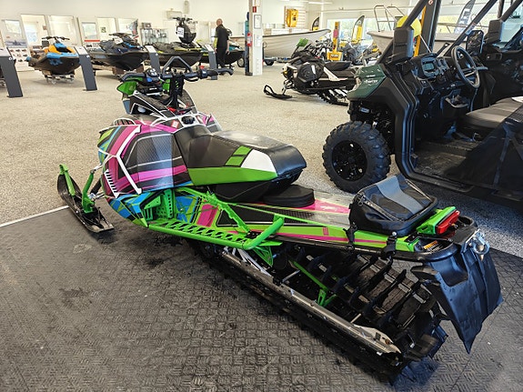 Arctic Cat M6000 med elstart 3 of 5