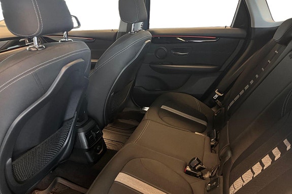 BMW 218 22 of 28