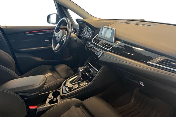 BMW 218 20 of 28