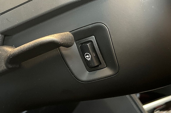 BMW 218 19 of 28
