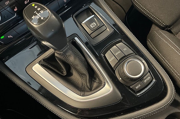 BMW 218 18 of 28
