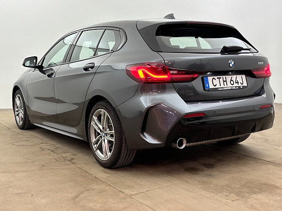 BMW 118i 4 of 5