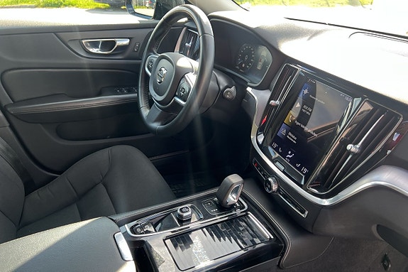 Volvo V60 13 of 28