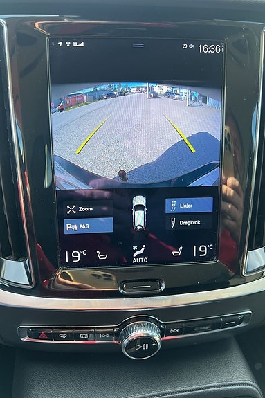 Volvo V60 25 of 28