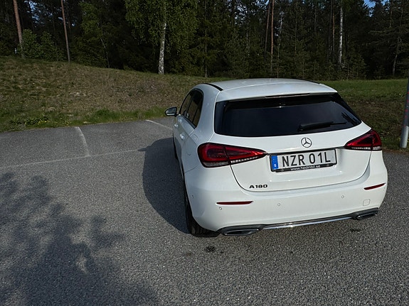 Mercedes-Benz A180 4 of 5