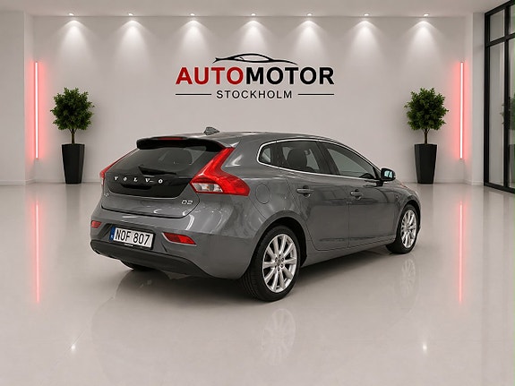 Volvo V40 3 of 5