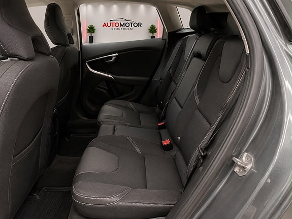 Volvo V40 7 of 19