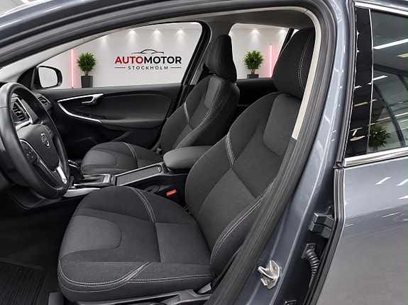 Volvo V40 6 of 19