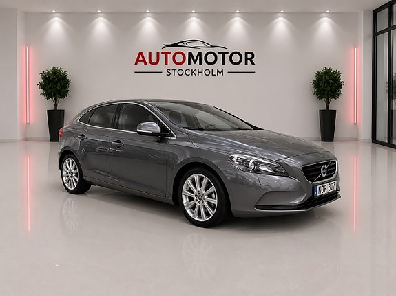 Volvo V40 2 of 5