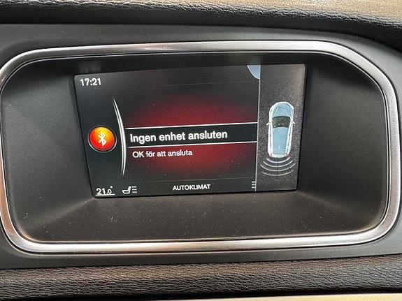 Volvo V40 12 of 19