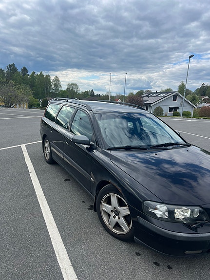 Volvo V70 7 of 15