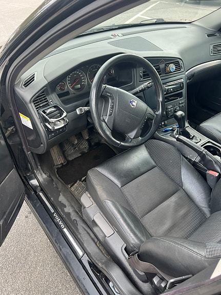 Volvo V70 9 of 15