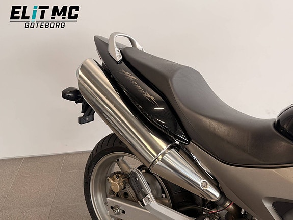 Honda Powersports CB600F Hornet 0.6 | Nyservad | Låga mil 3 of 5
