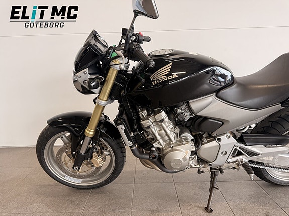 Honda Powersports CB600F Hornet 0.6 | Nyservad | Låga mil 15 of 22
