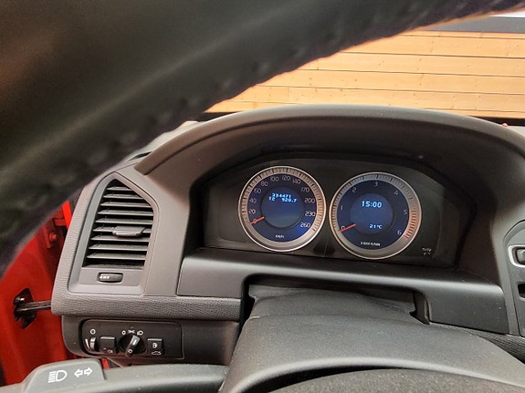 Volvo XC60 22 of 22
