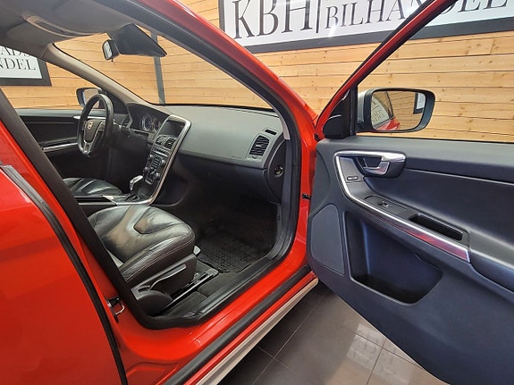Volvo XC60 19 of 22
