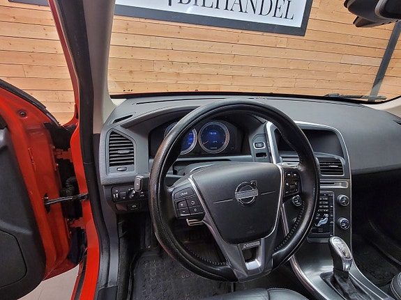 Volvo XC60 11 of 22