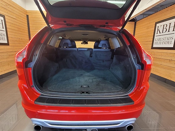 Volvo XC60 10 of 22