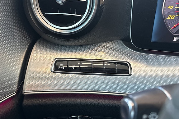 Mercedes-Benz E220 d 22 of 28