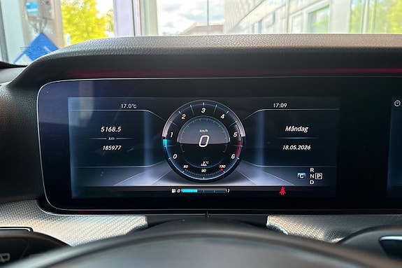 Mercedes-Benz E220 d 13 of 28