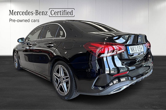 Mercedes-Benz A180 3 of 5
