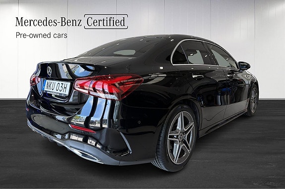 Mercedes-Benz A180 4 of 5