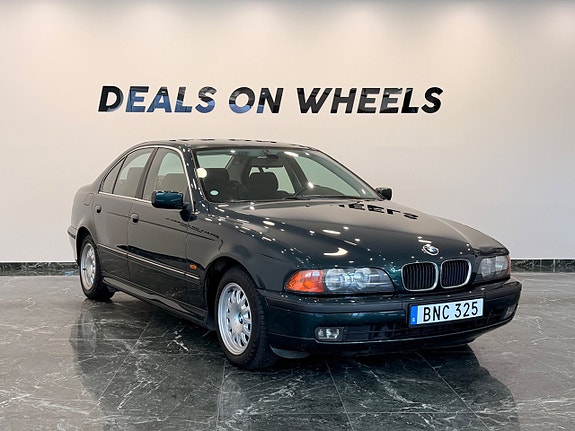BMW 520 3 of 5
