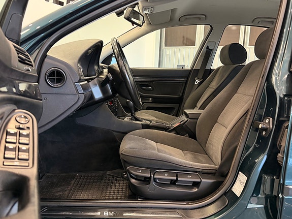 BMW 520 12 of 17