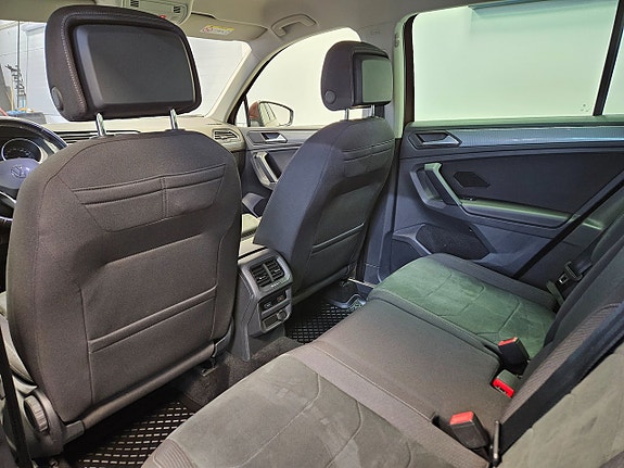 Volkswagen Tiguan 15 of 26