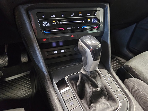 Volkswagen Tiguan 22 of 26