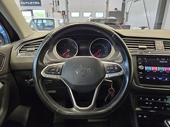 Volkswagen Tiguan 19 of 26