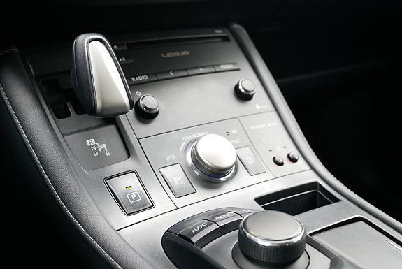 Lexus CT200h 16 of 18