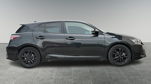 Lexus CT200h 5 of 18