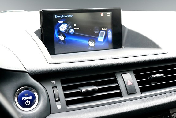 Lexus CT200h 14 of 18