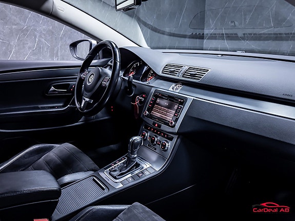 Volkswagen CC 13 of 26