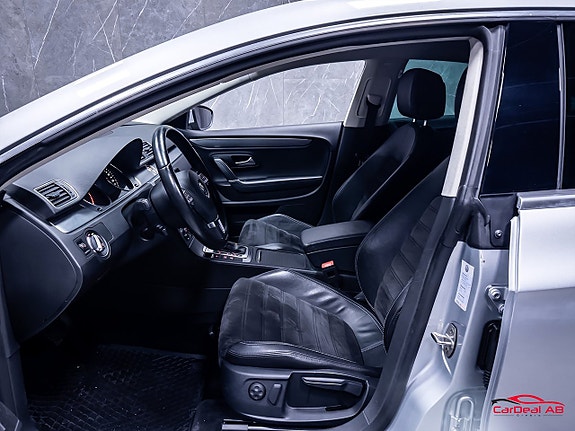 Volkswagen CC 10 of 26