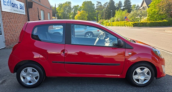 Renault Twingo 6 of 15