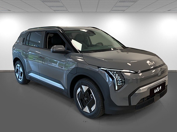 Kia EV3 3 of 5