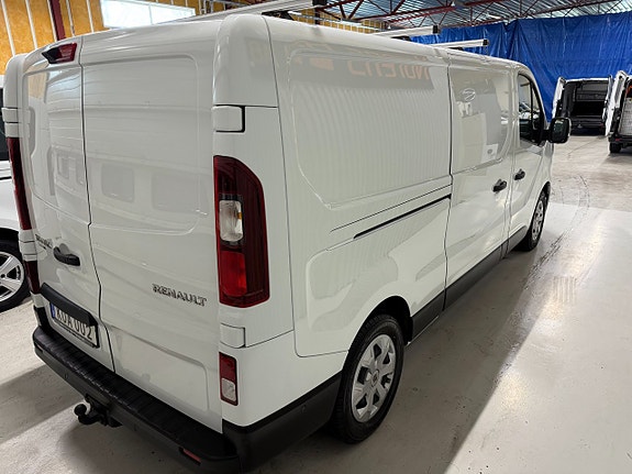 Renault Trafic 7 of 13