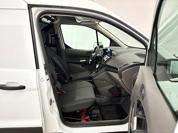Ford Transit Connect 10 of 16