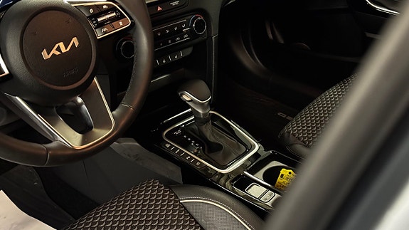 Kia XCeed 19 of 23