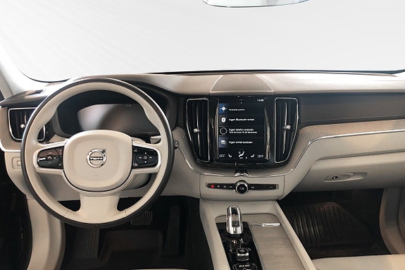 Volvo XC60 13 of 21