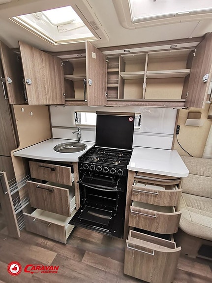 Kabe ROYAL 780 TDL KS / QUEENSBED 8 of 27