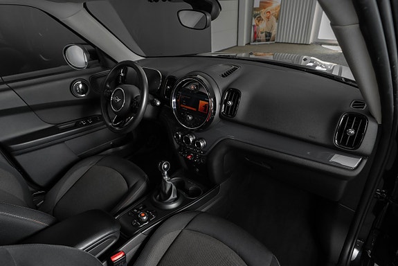 MINI Countryman Cooper 7 of 17