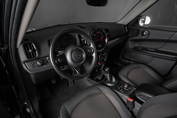 MINI Countryman Cooper 9 of 17