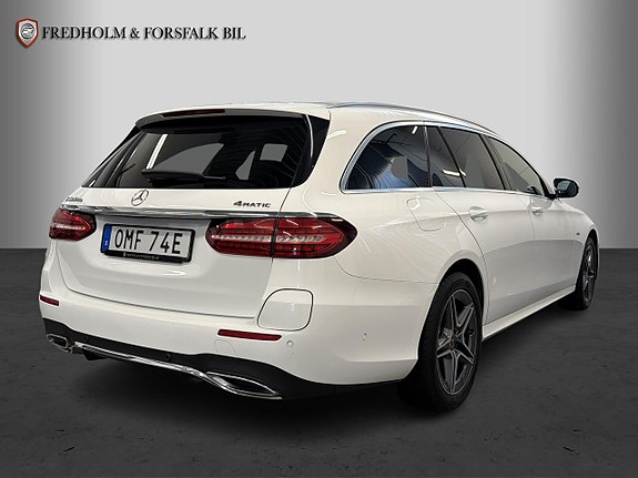 Mercedes-Benz E300 de 5 of 27