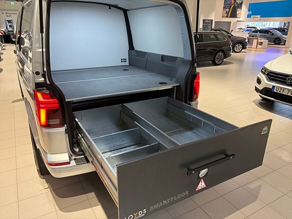 Volkswagen Transporter 18 of 18